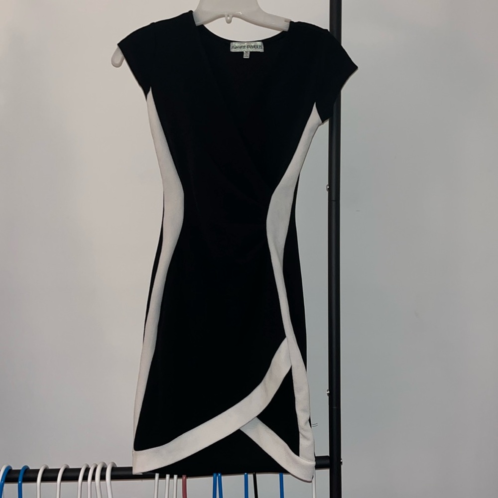 Black and white business dress XS